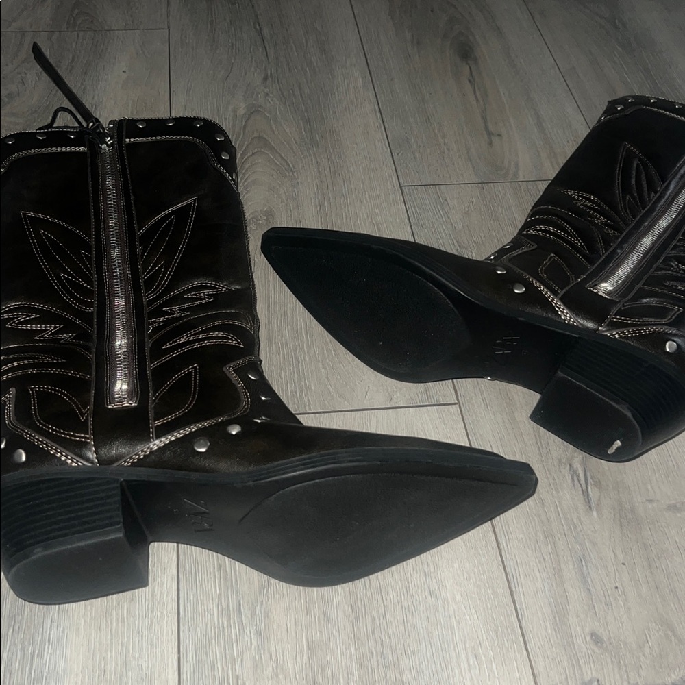 Cowboy boots - Picture 5 of 11